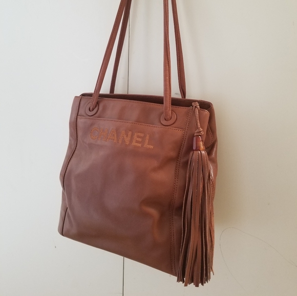 Sale! Vintage Chanel tassel shoulder bag - Picture 13 of 16